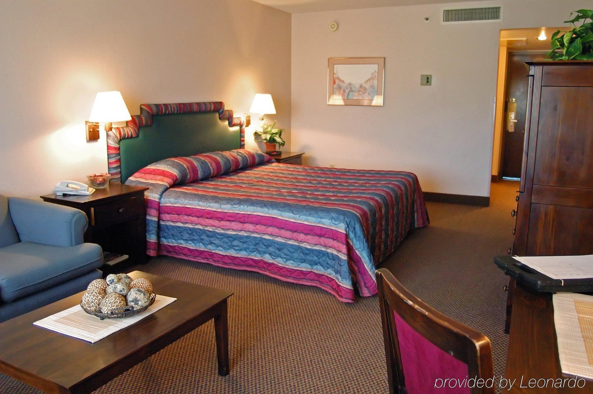 Four Points By Sheraton Phoenix South Mountain Bilik gambar